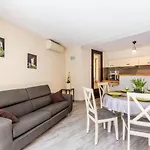 La Miougrano-2 By Interhome *