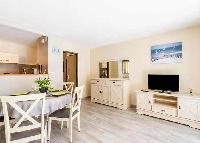 Διαμέρισμα La Miougrano-2 By Interhome Fréjus